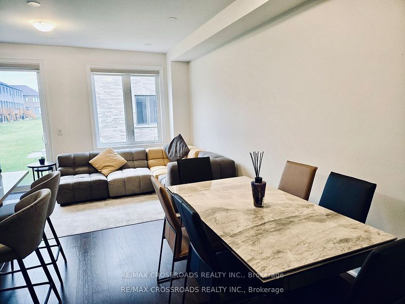 12 Schmeltzer Crescent Property Photo 2