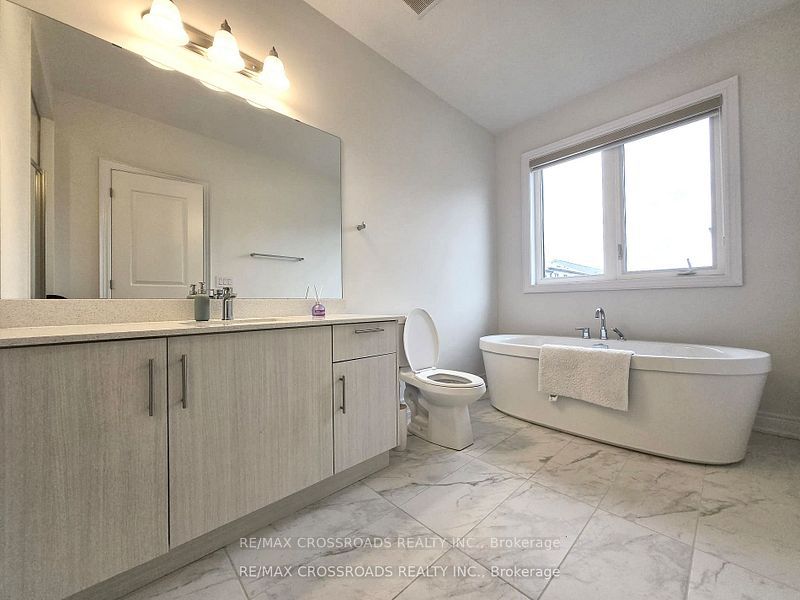 12 Schmeltzer Crescent Property Photo 13