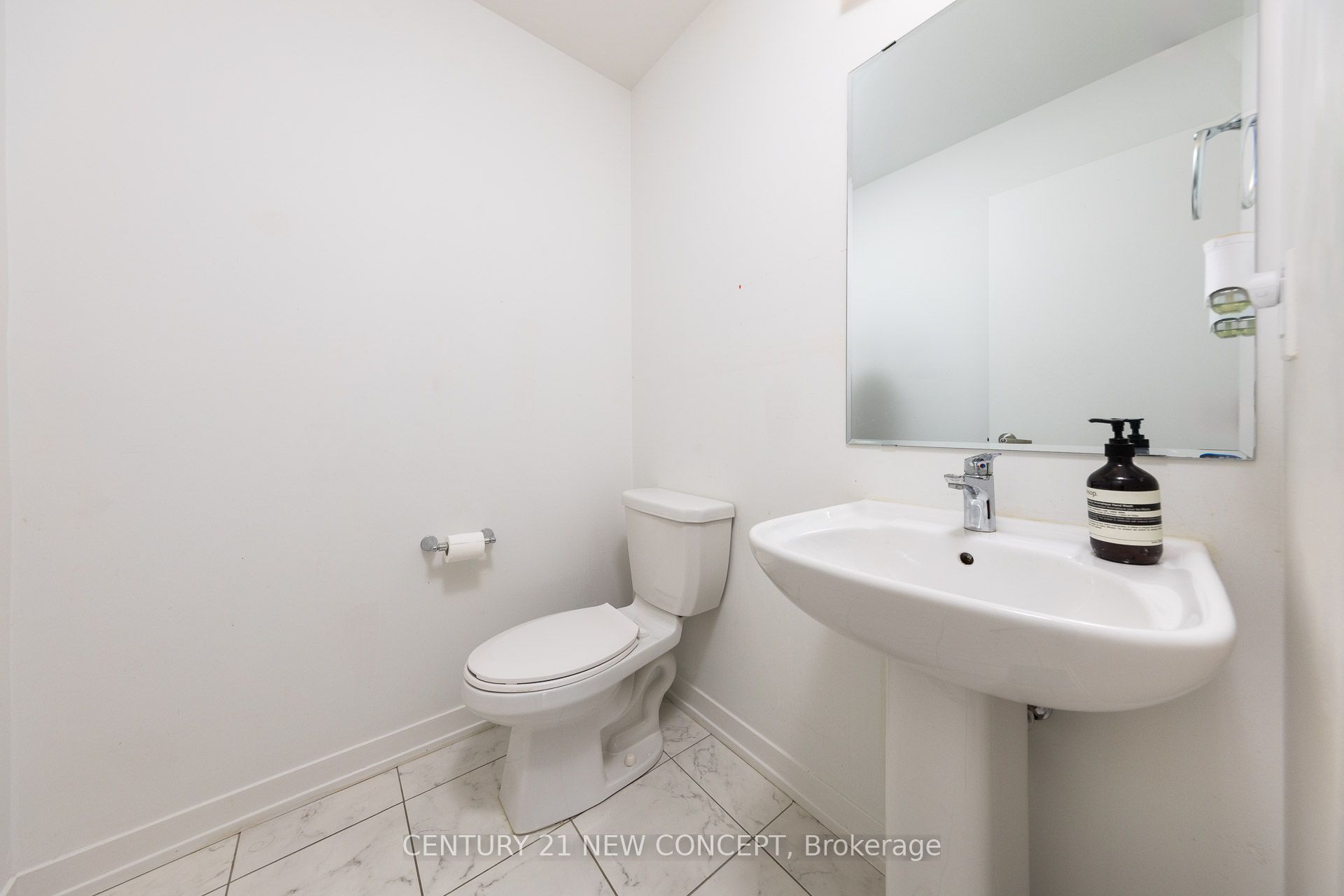 227 Harding Park Street Property Photo 10