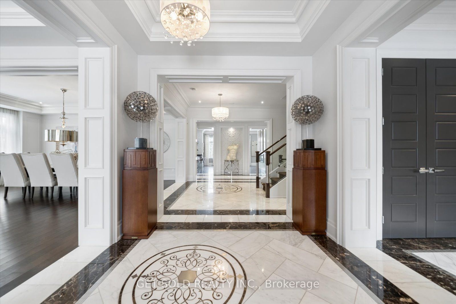 8 Thornhill Avenue Property Photo 5