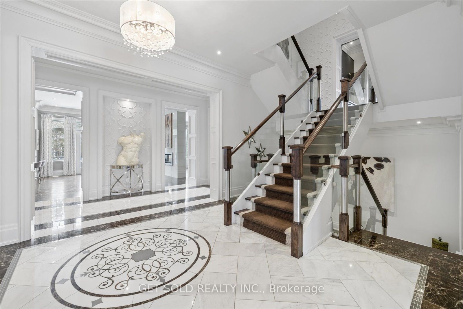 8 Thornhill Avenue Property Photo 6