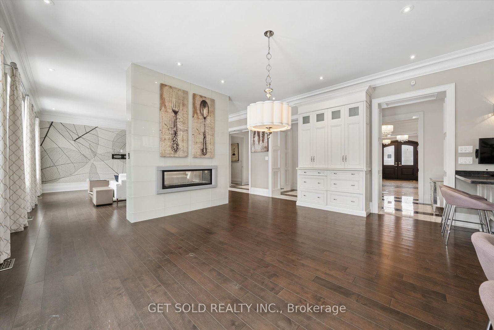8 Thornhill Avenue Property Photo 14