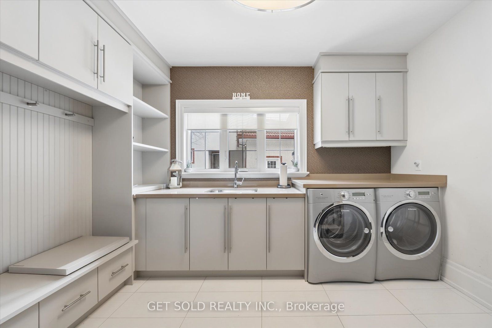 8 Thornhill Avenue Property Photo 17