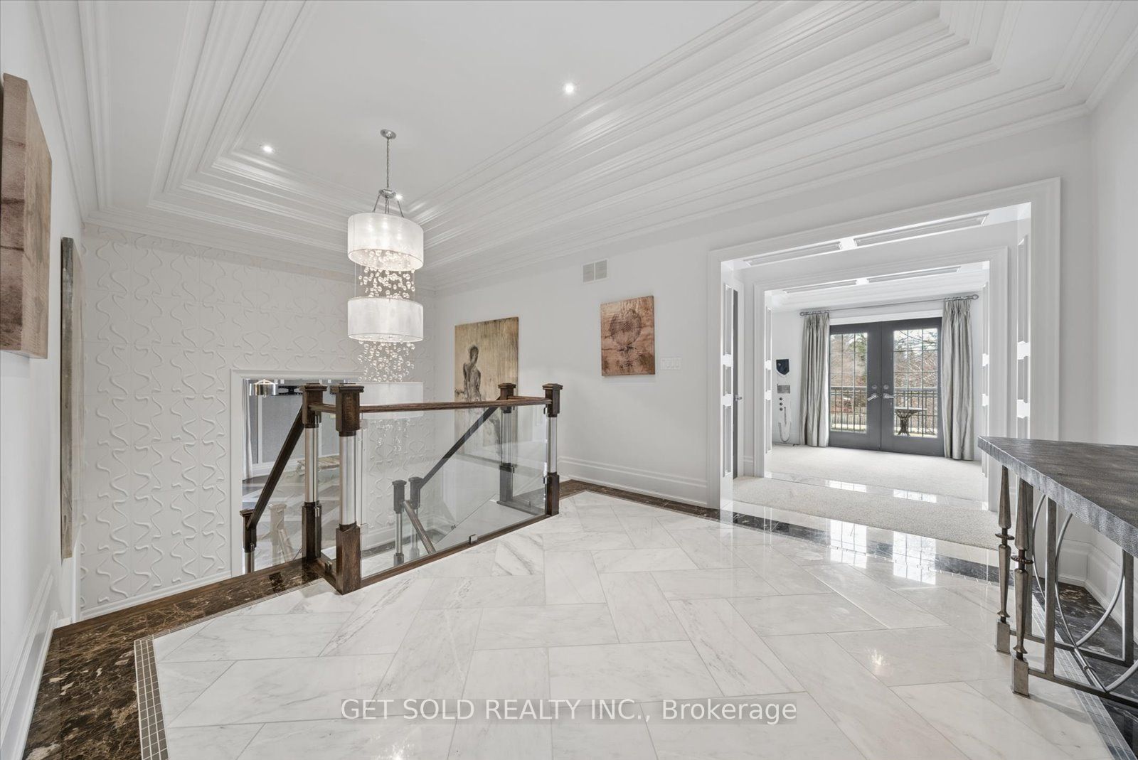 8 Thornhill Avenue Property Photo 21