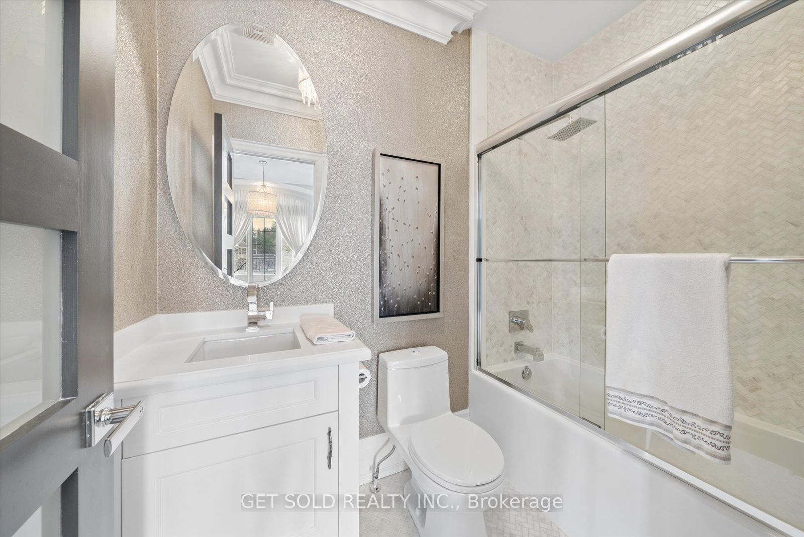 8 Thornhill Avenue Property Photo 25