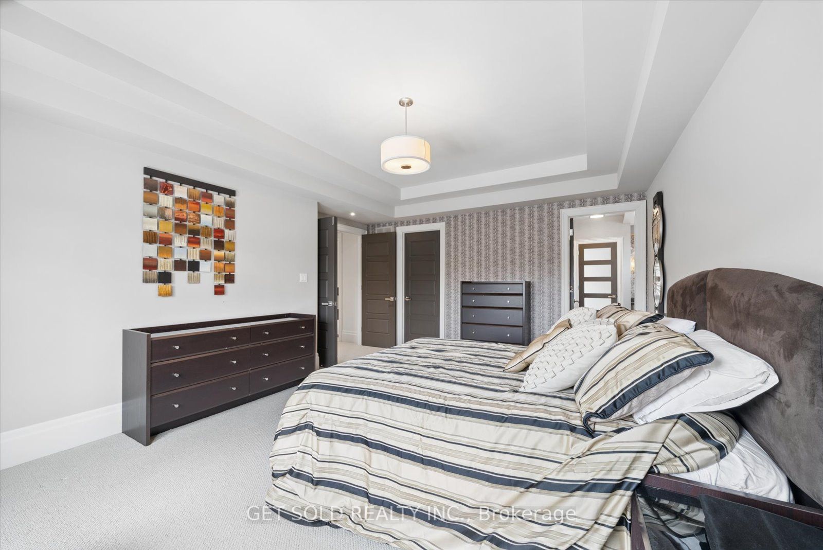 8 Thornhill Avenue Property Photo 28