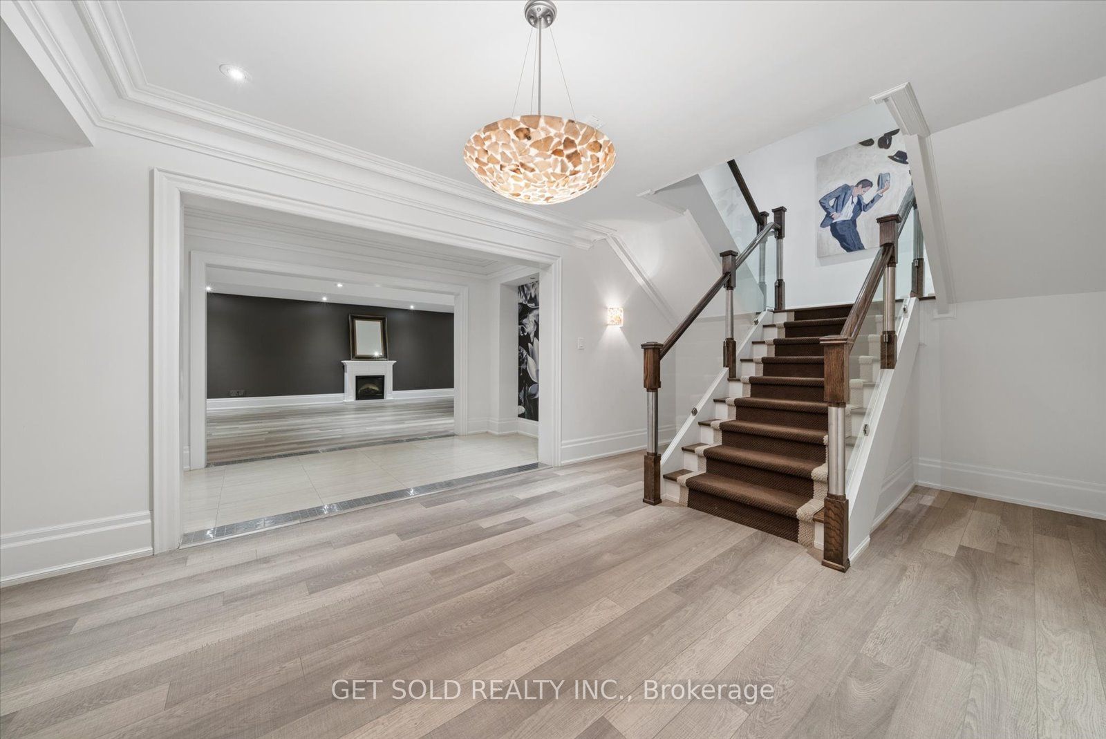 8 Thornhill Avenue Property Photo 36