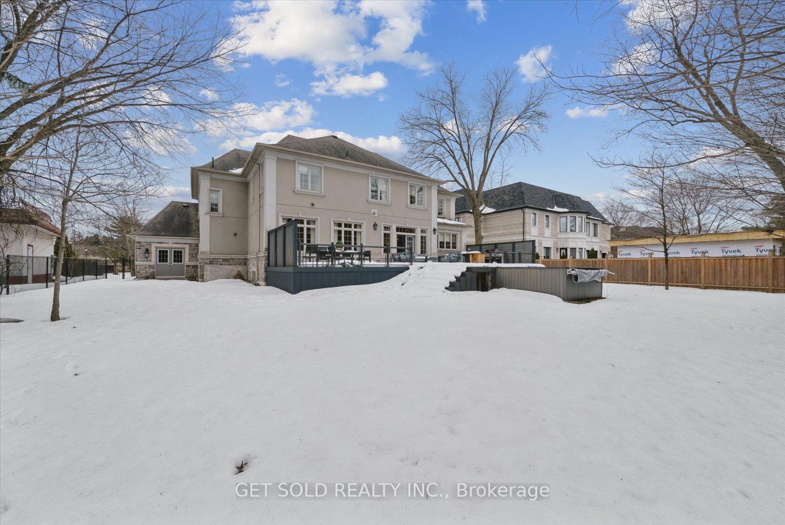 8 Thornhill Avenue Property Photo 49