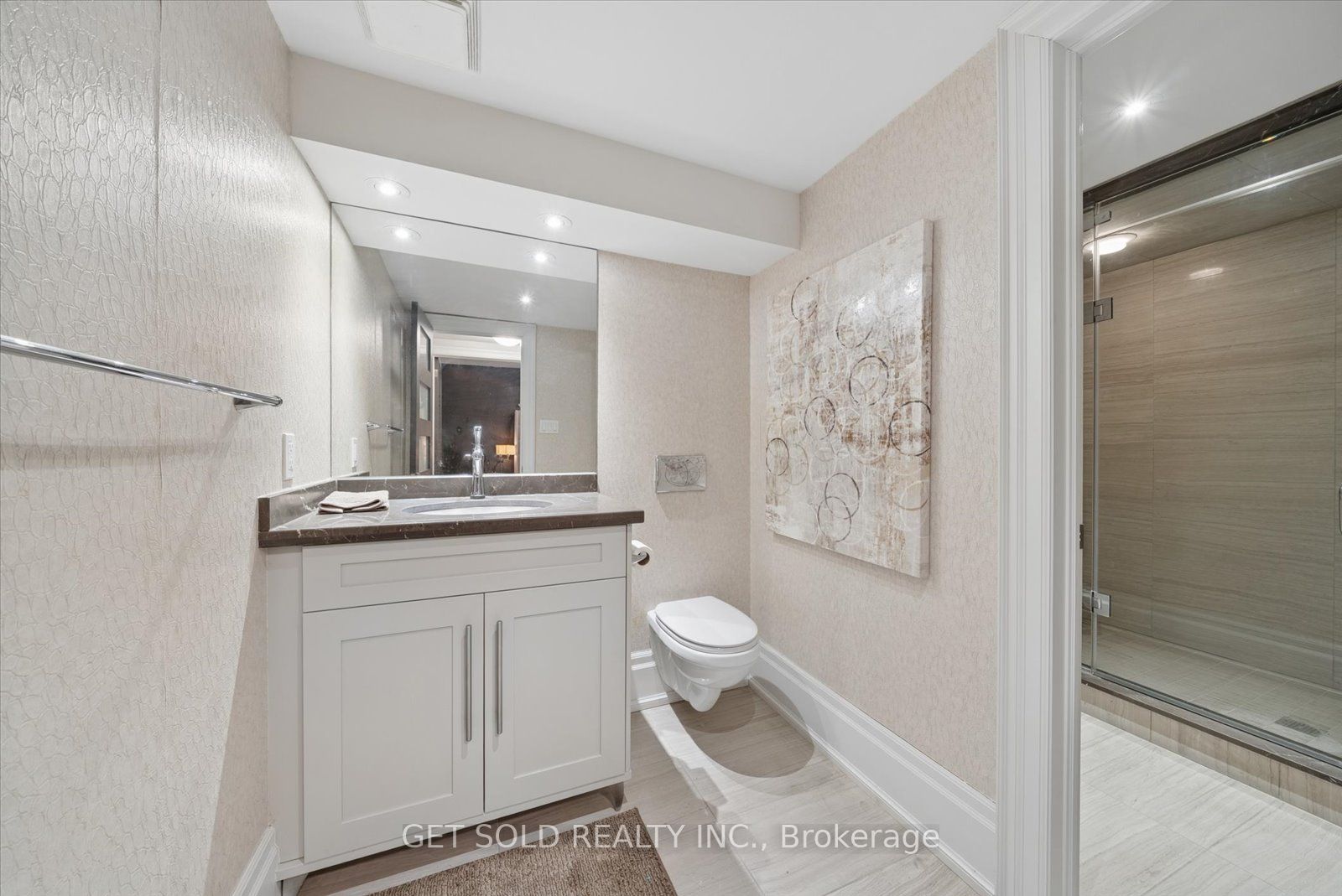8 Thornhill Avenue Property Photo 50
