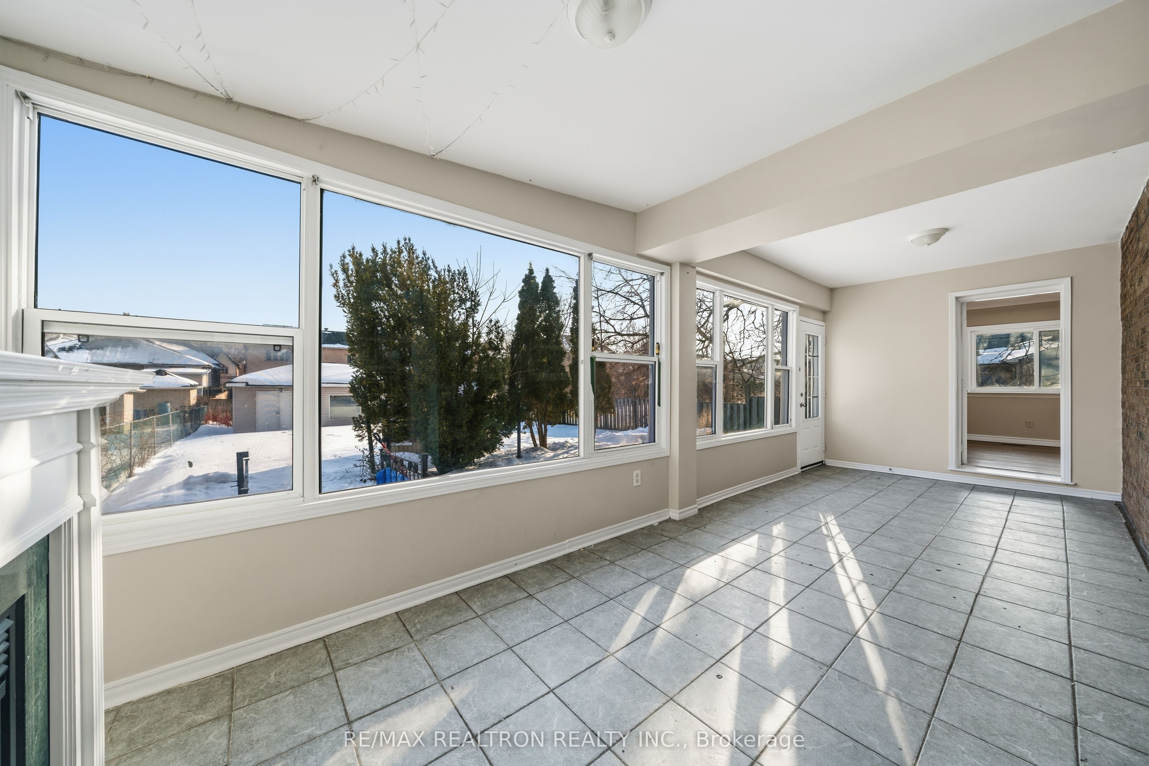 173 Elgin Mills Road W Property Photo 6