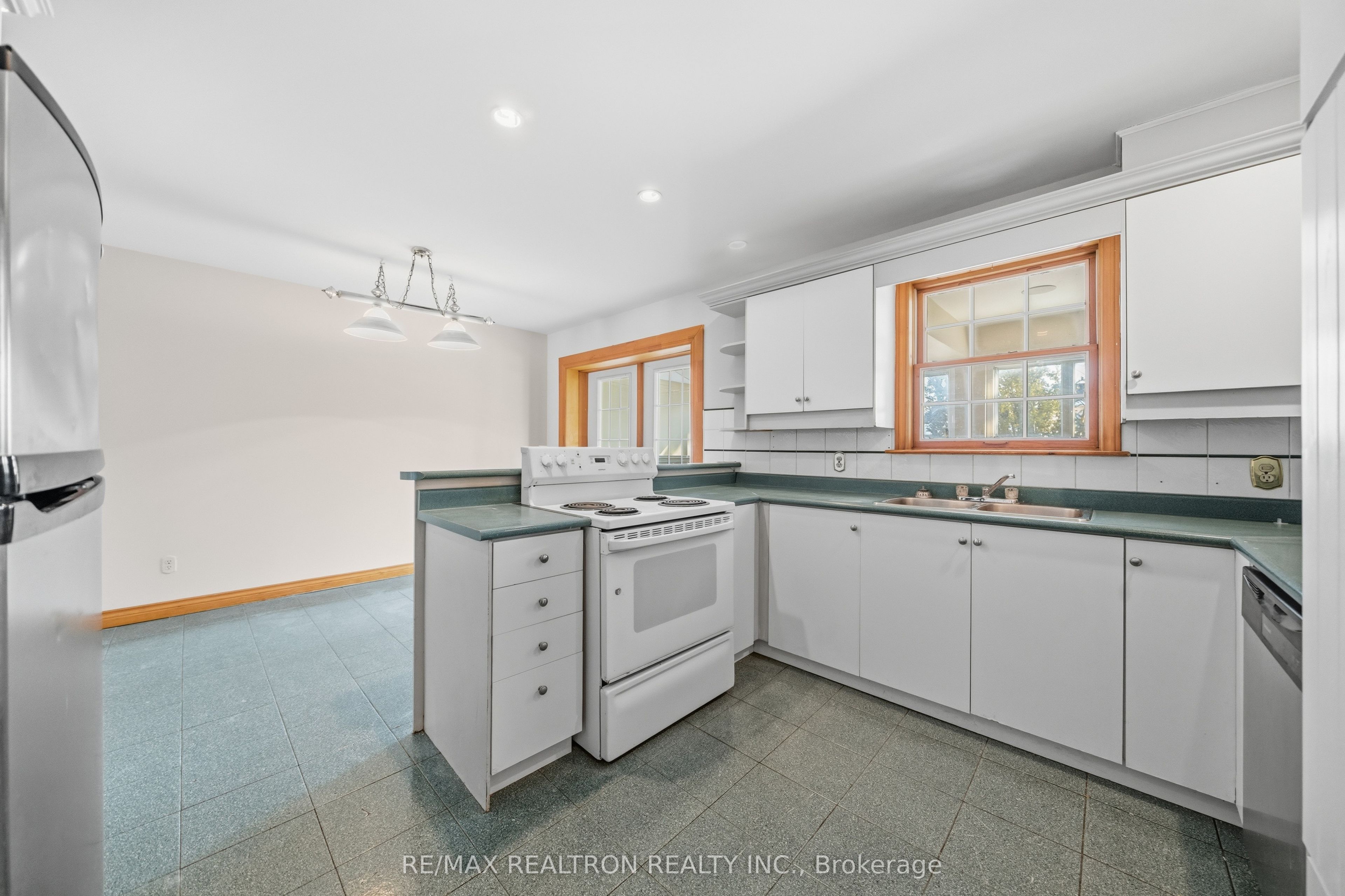 173 Elgin Mills Road W Property Photo 13