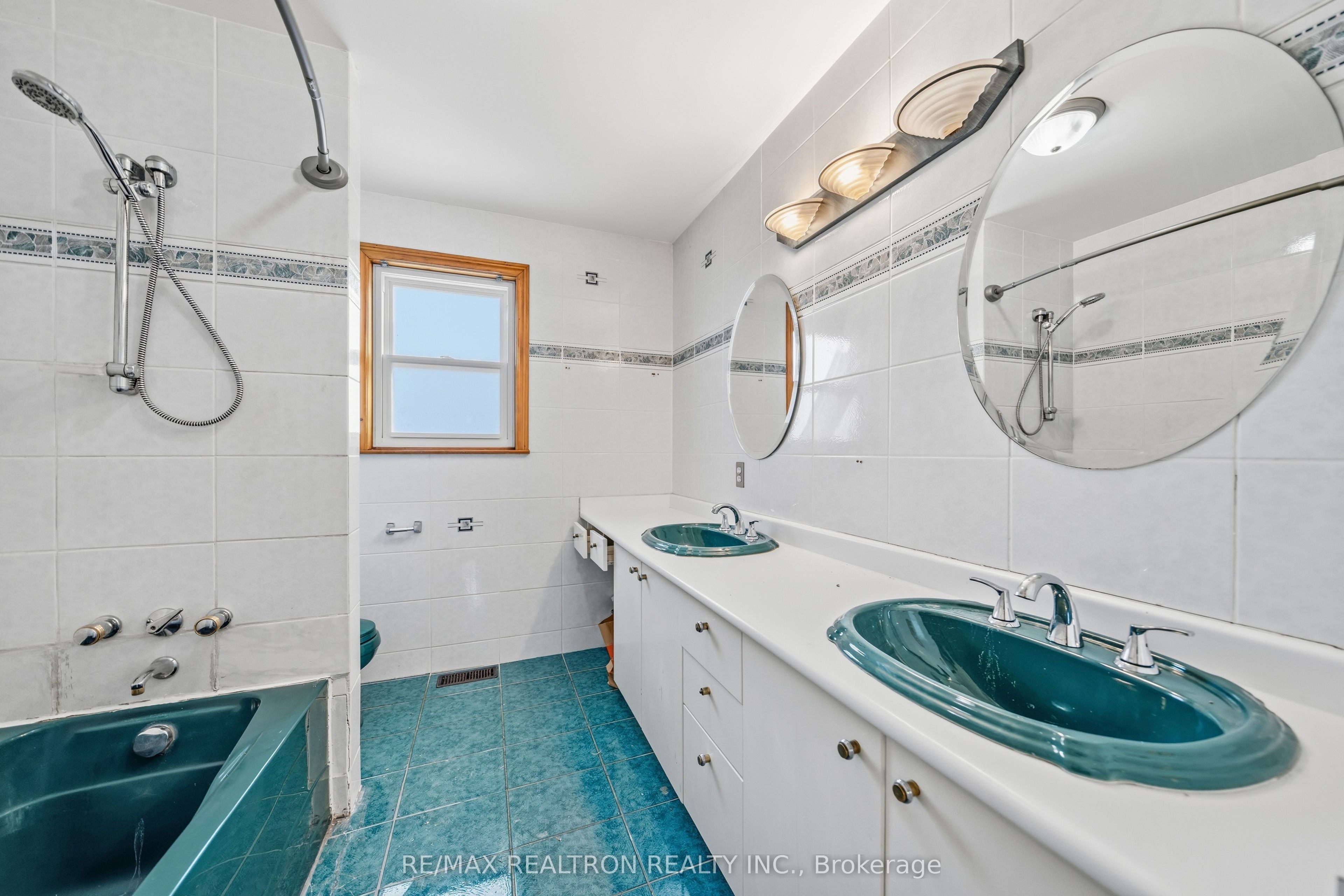 173 Elgin Mills Road W Property Photo 28