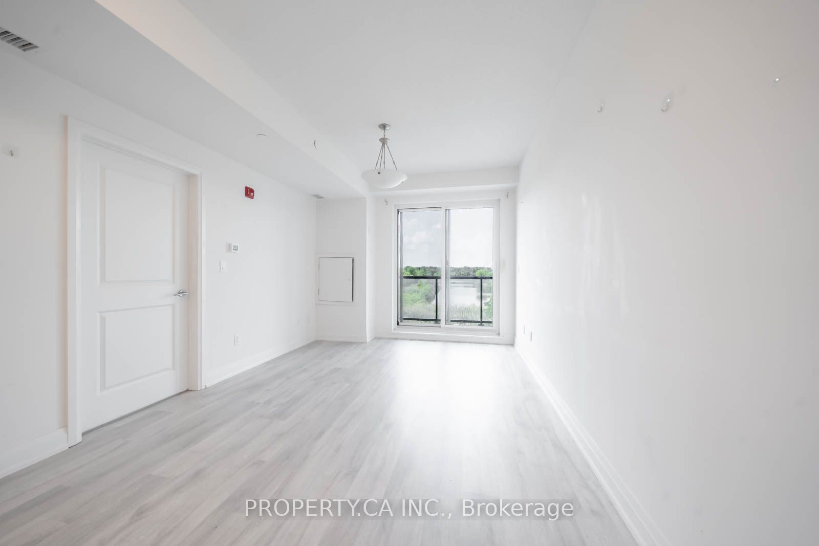 9700 Ninth Line 202 Property Photo 3