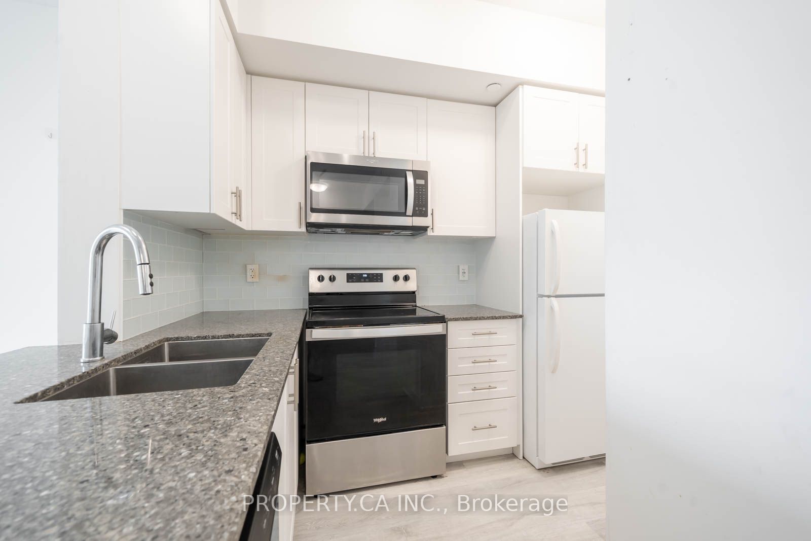 9700 Ninth Line 202 Property Photo 4