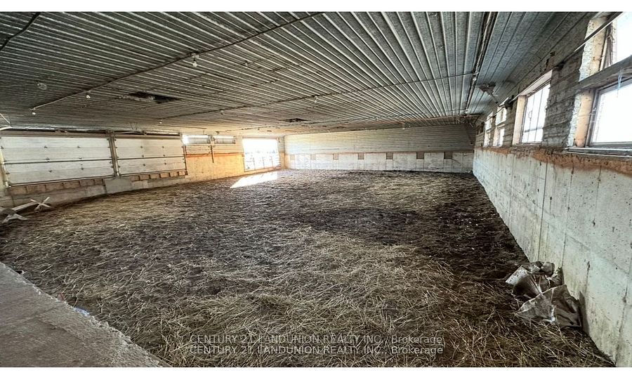 4261 Bloomington Road Property Photo 5