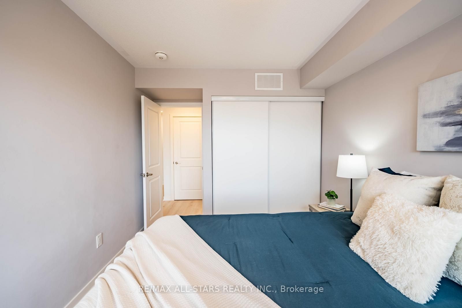 2 Linsmore Place 302 Property Photo 29