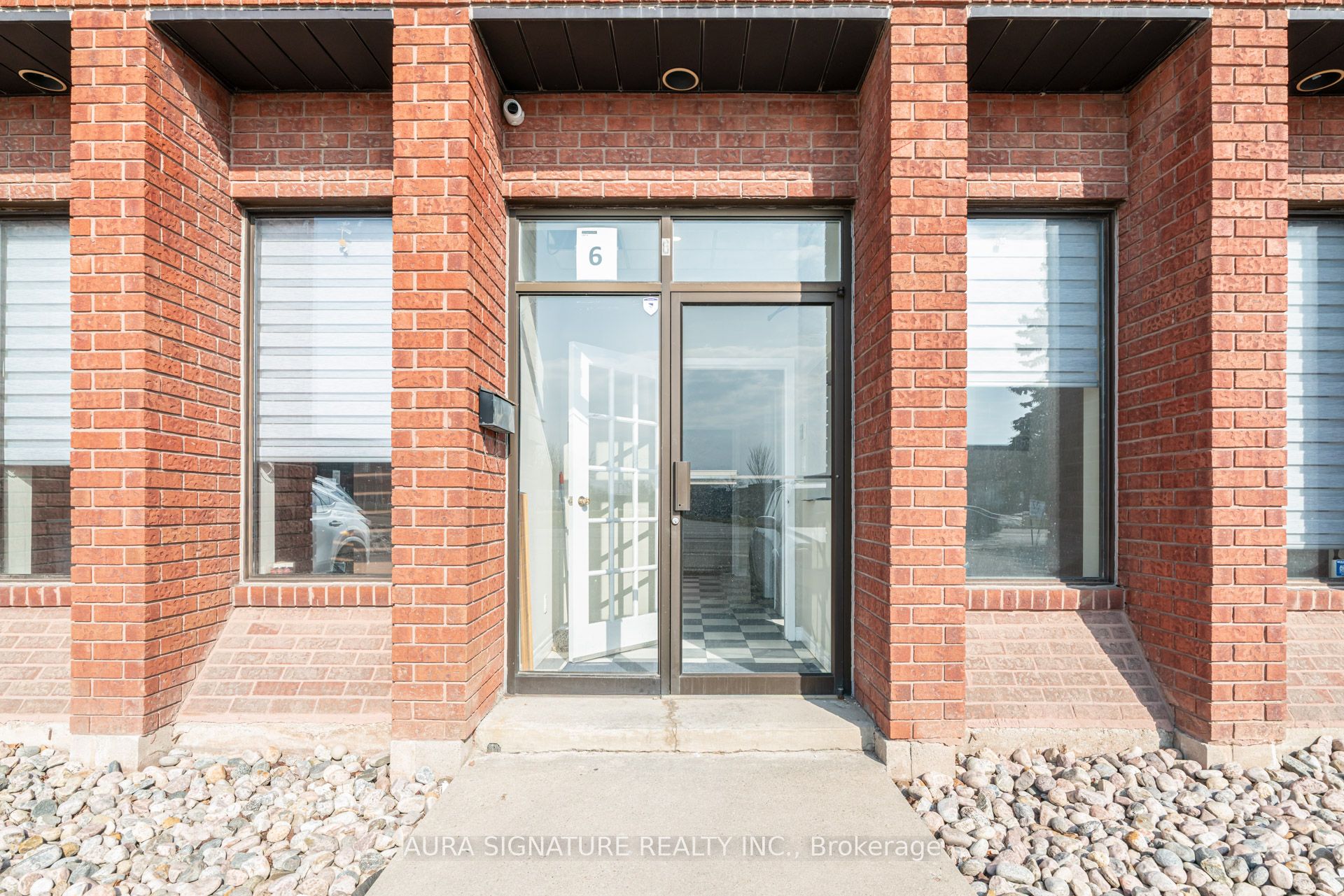 176 Rivermede Road 6 Property Photo 2