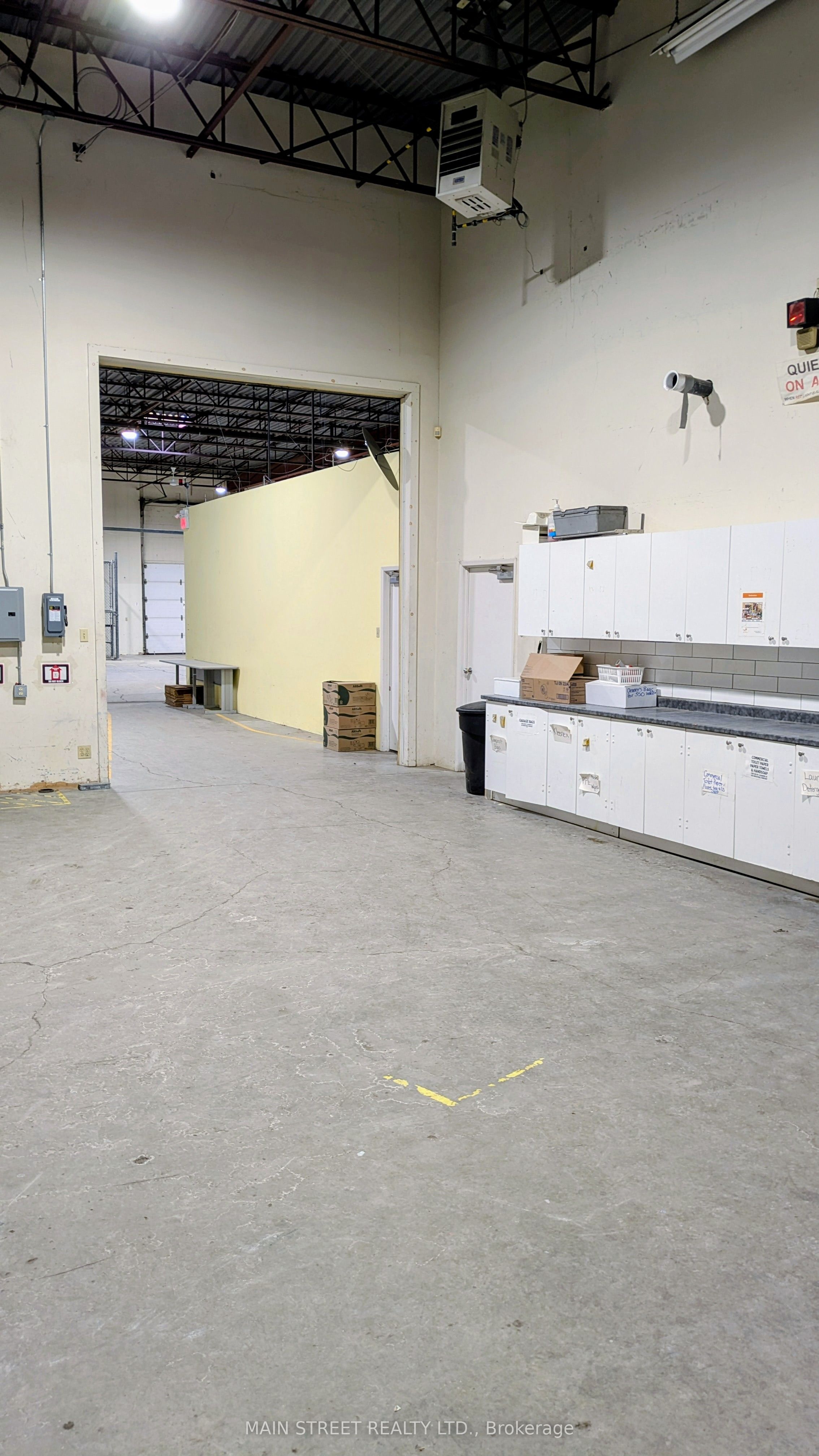 350 Industrial Parkway S Property Photo 7