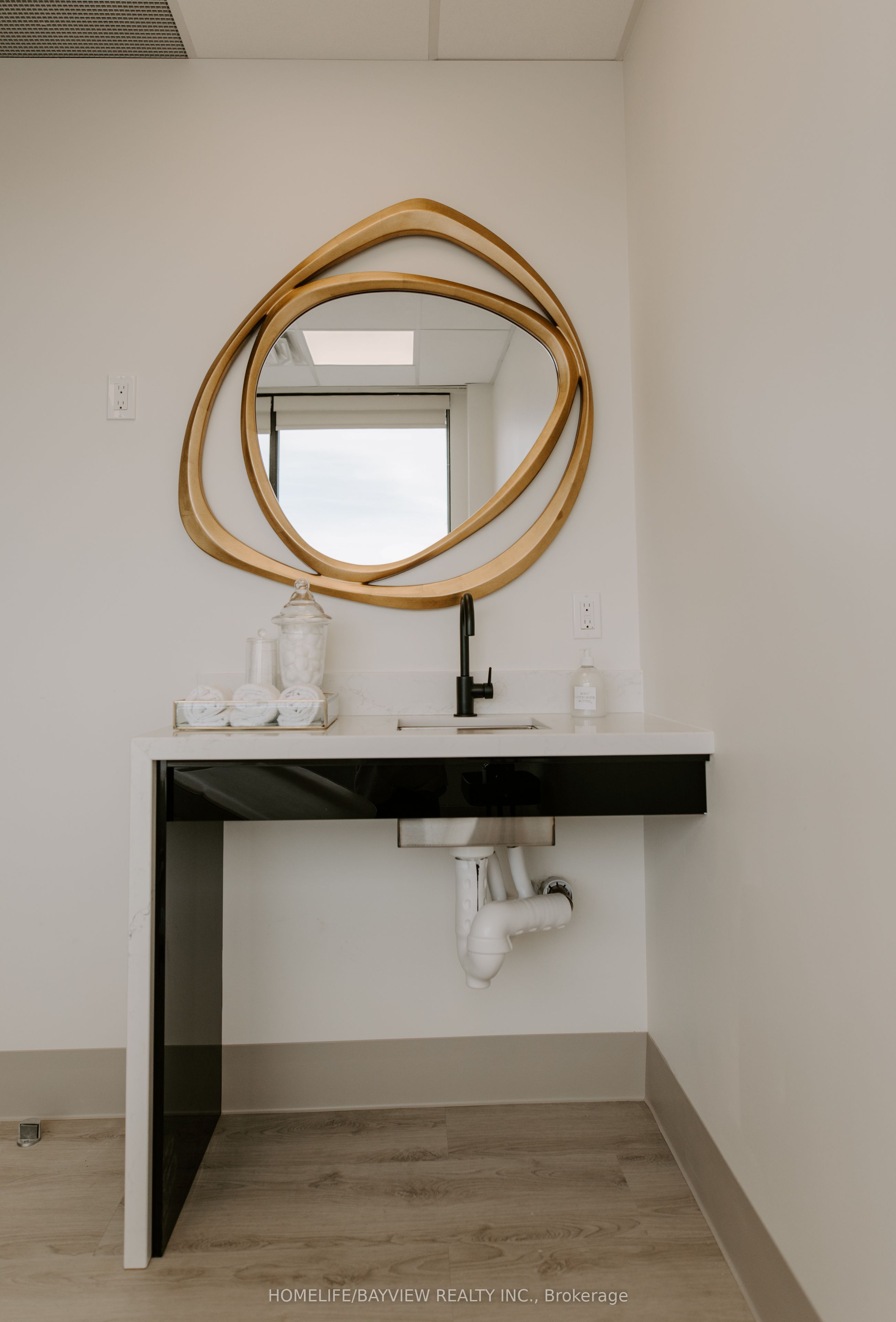 N12890166 Property Photo 44