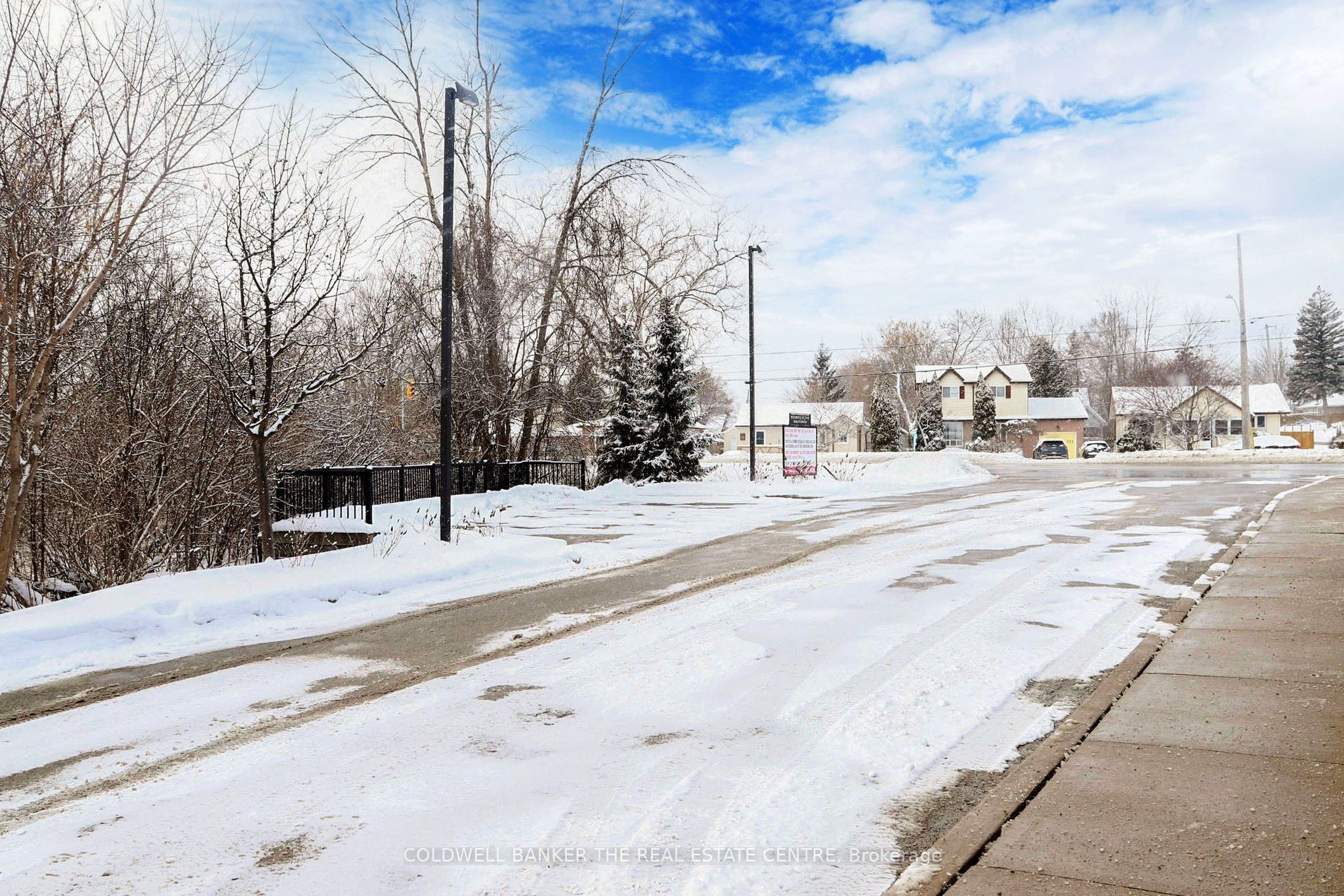 543 The Queensway N/a S Property Photo 39