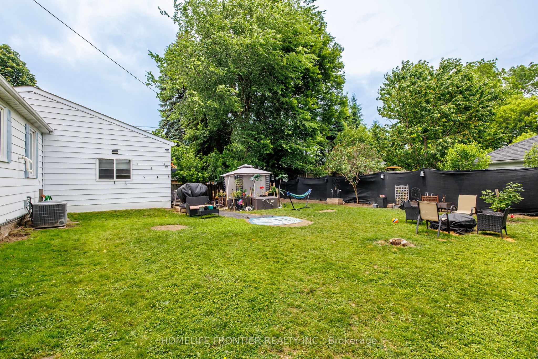 593 Watson Avenue Property Photo 3