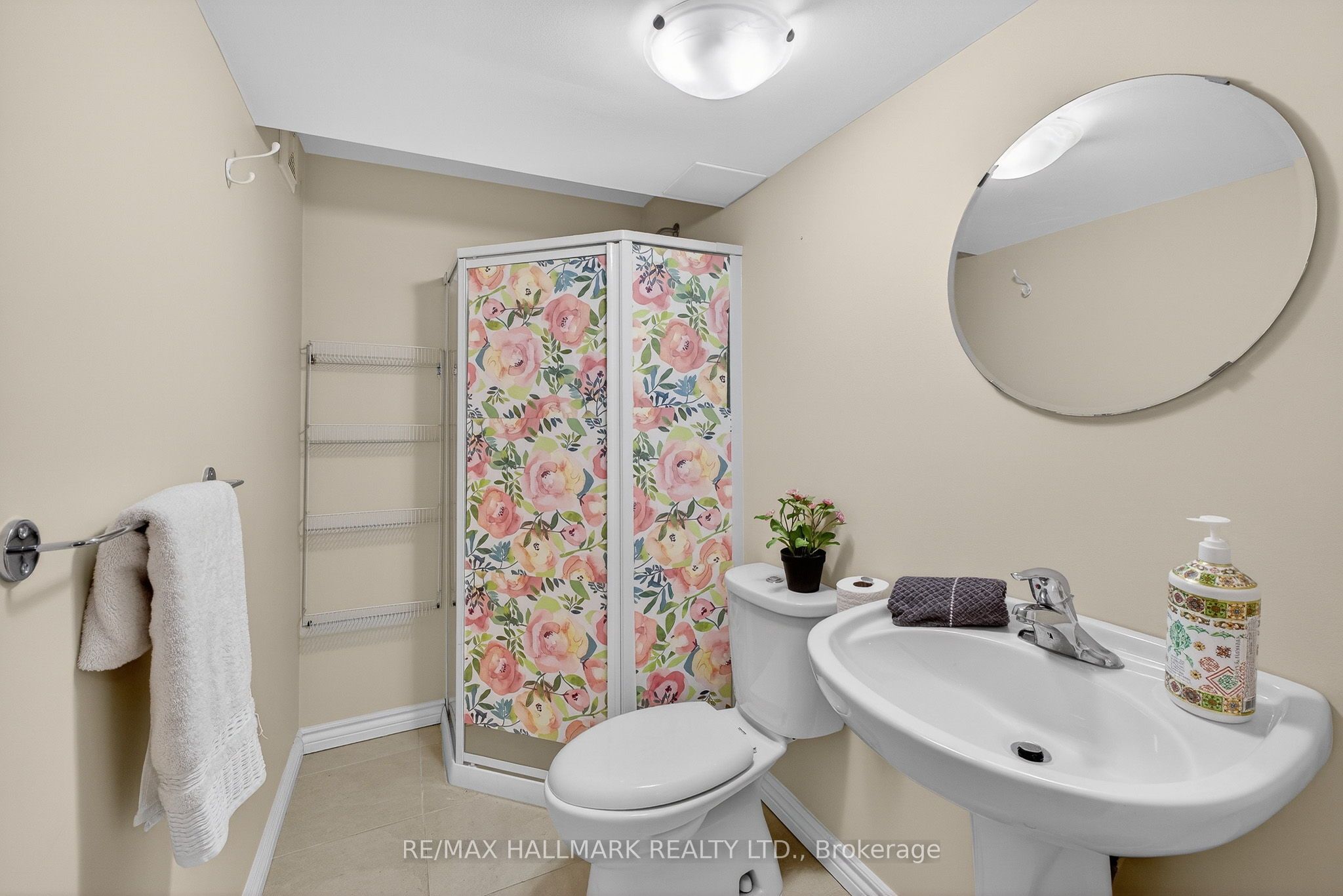 77 Maurier Boulevard Property Photo 39