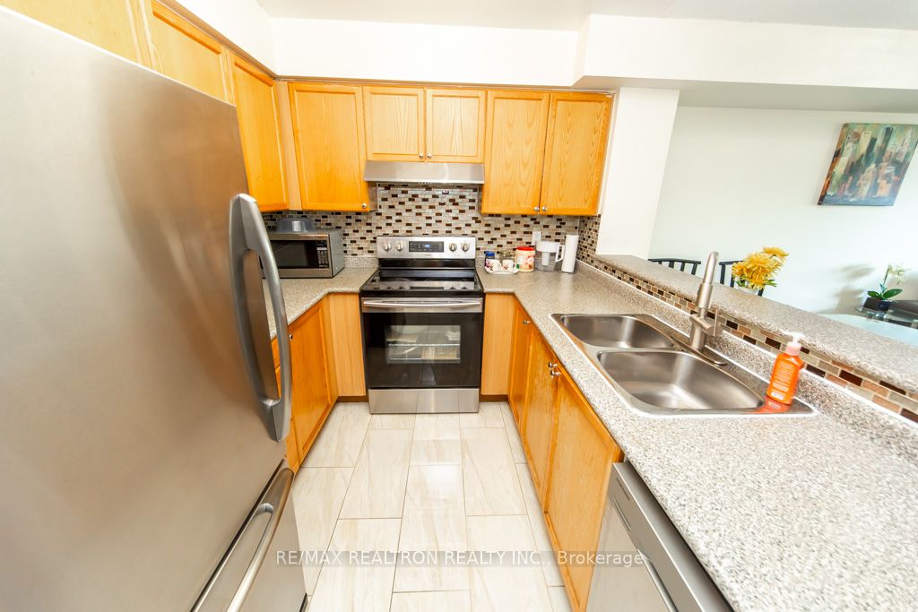 5 Emerald Lane 306 Property Photo 23