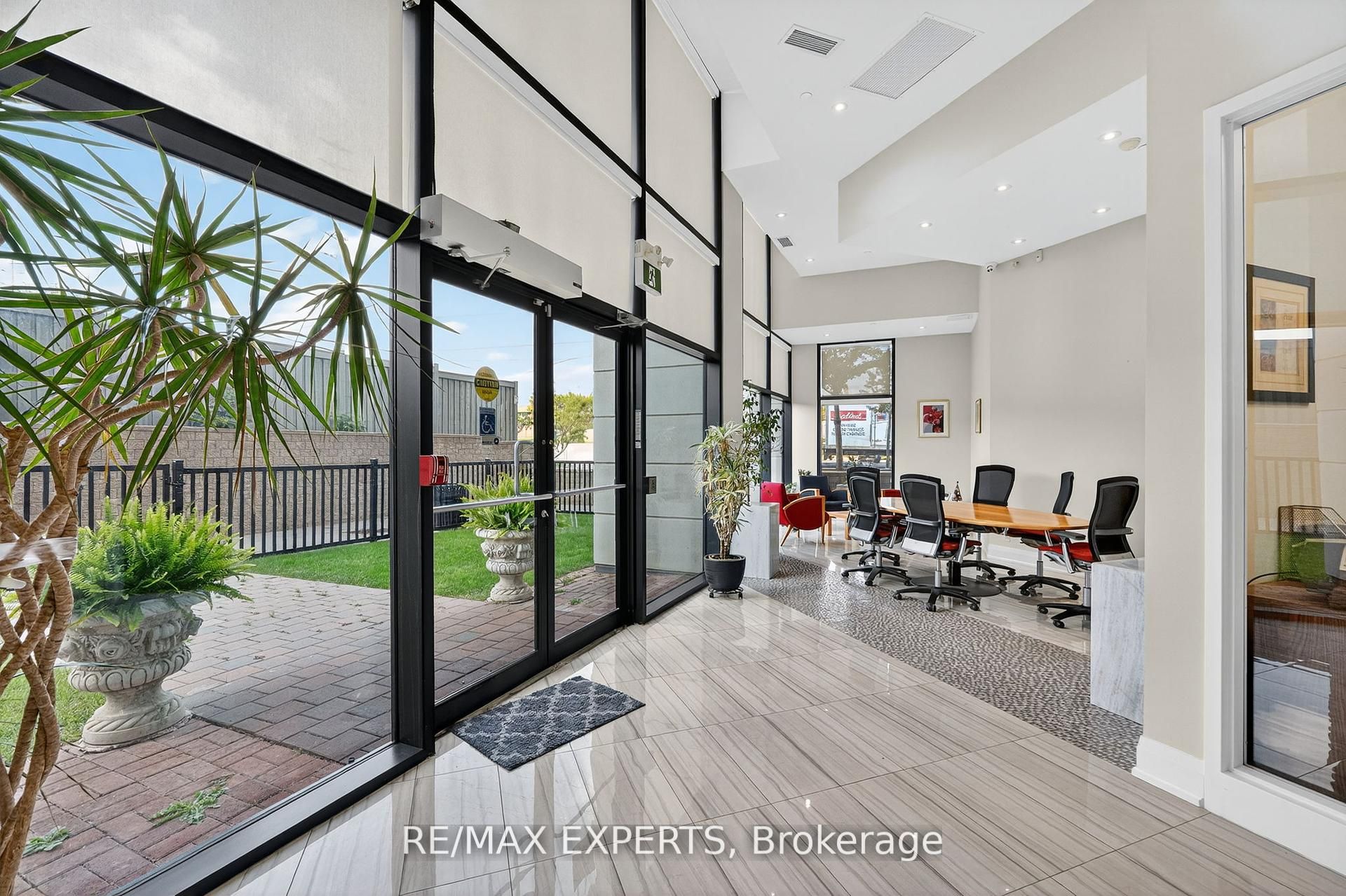 12 Woodstream Boulevard 6 Property Photo 5