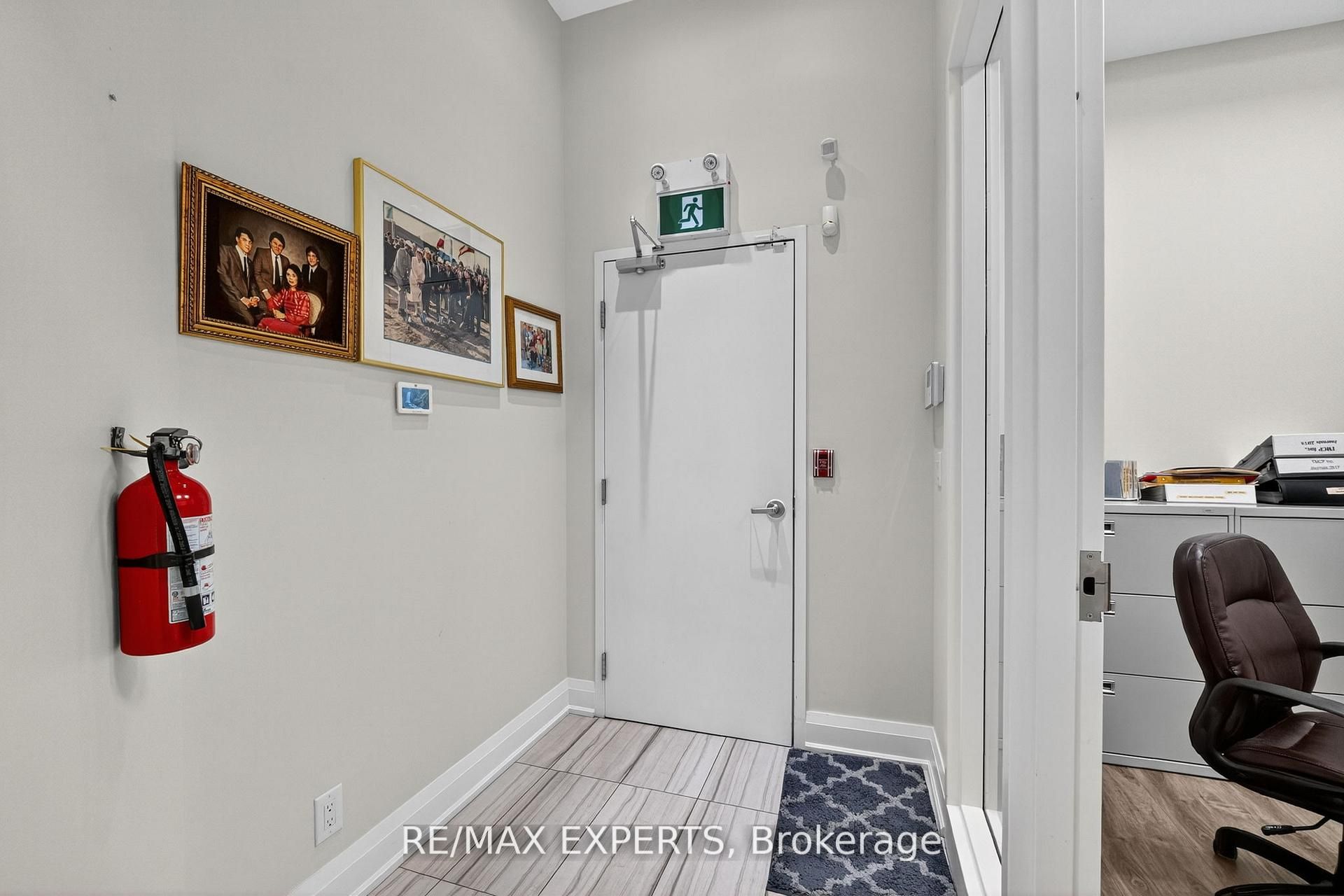 12 Woodstream Boulevard 6 Property Photo 18
