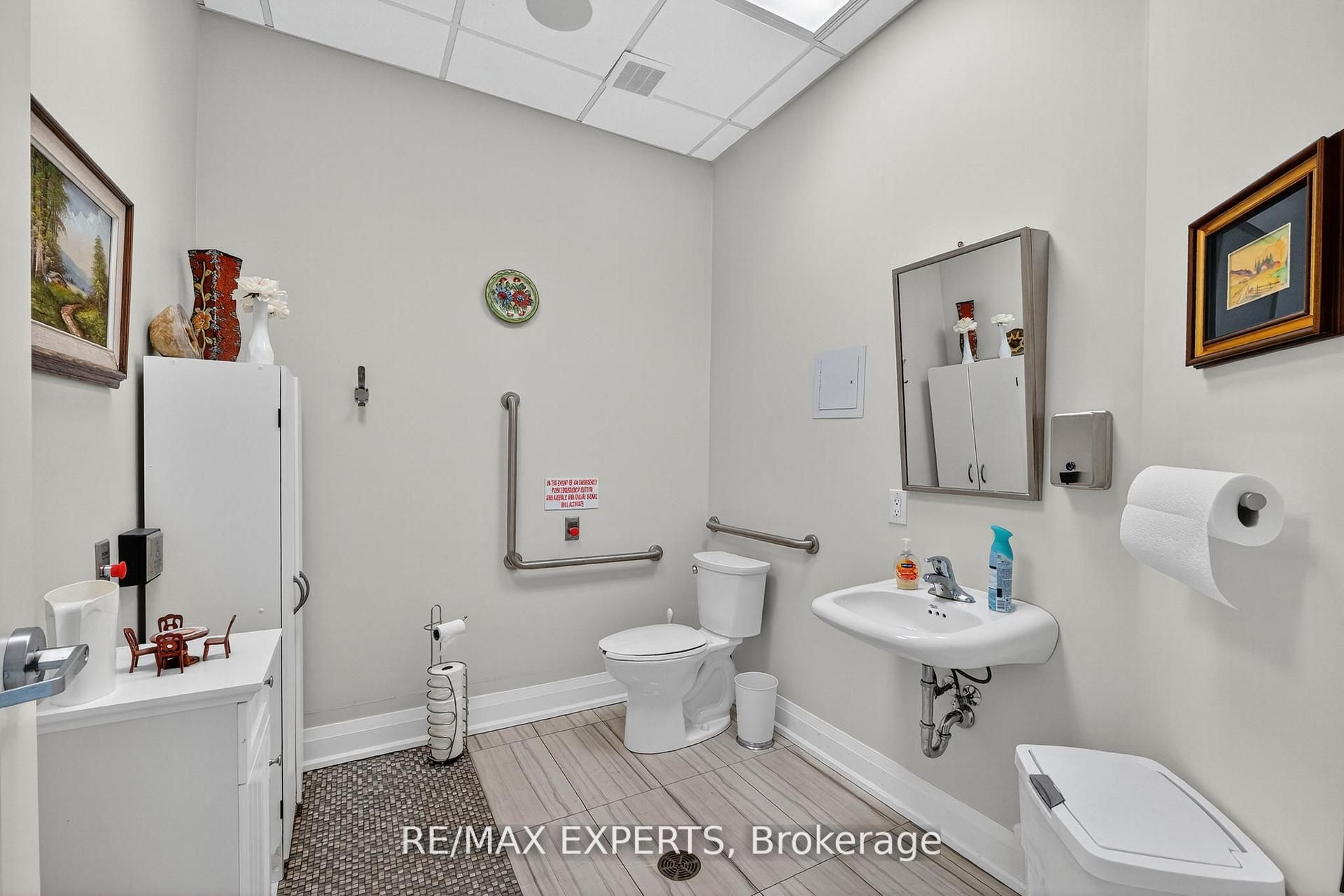 12 Woodstream Boulevard 6 Property Photo 21