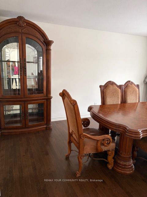 31750 Simcoe Street Property Photo 12