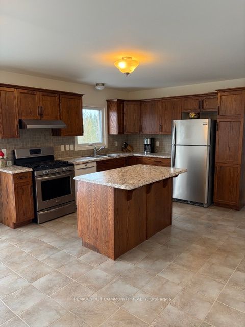 31750 Simcoe Street Property Photo 14