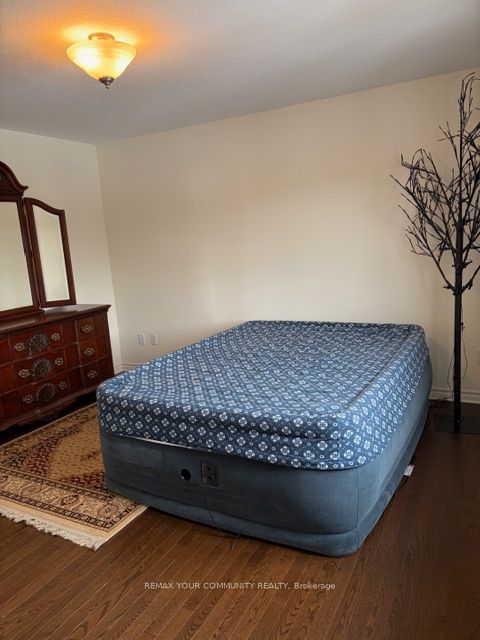 31750 Simcoe Street Property Photo 18