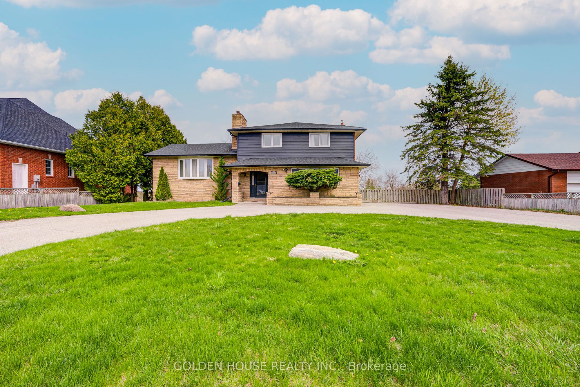 53 West Park Heights Property Photo 1