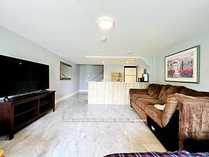15 Lake Drive N Property Photo 4