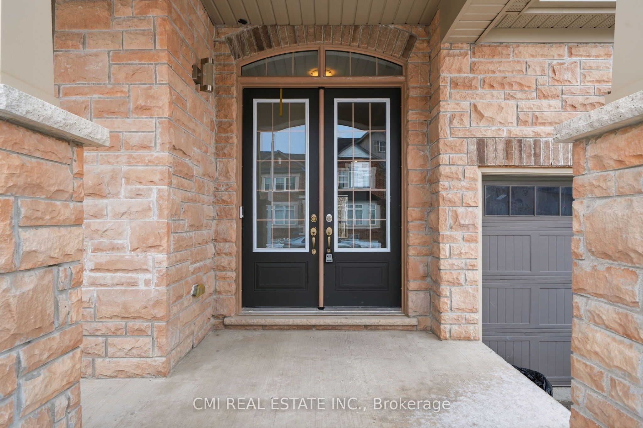 1659 Emberton Way Property Photo 4