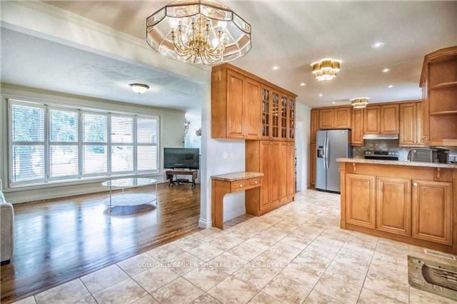 4 Orlon Crescent Property Photo 3