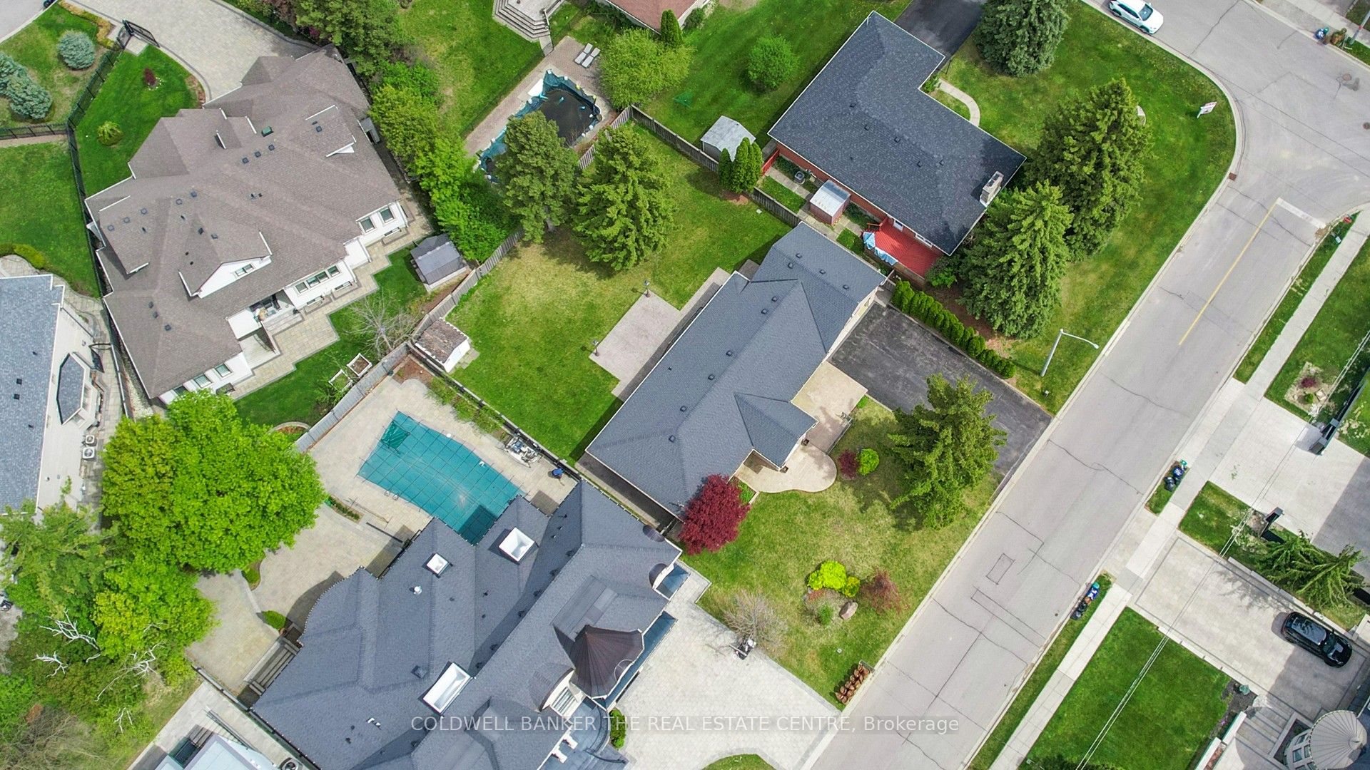 4 Orlon Crescent Property Photo 21