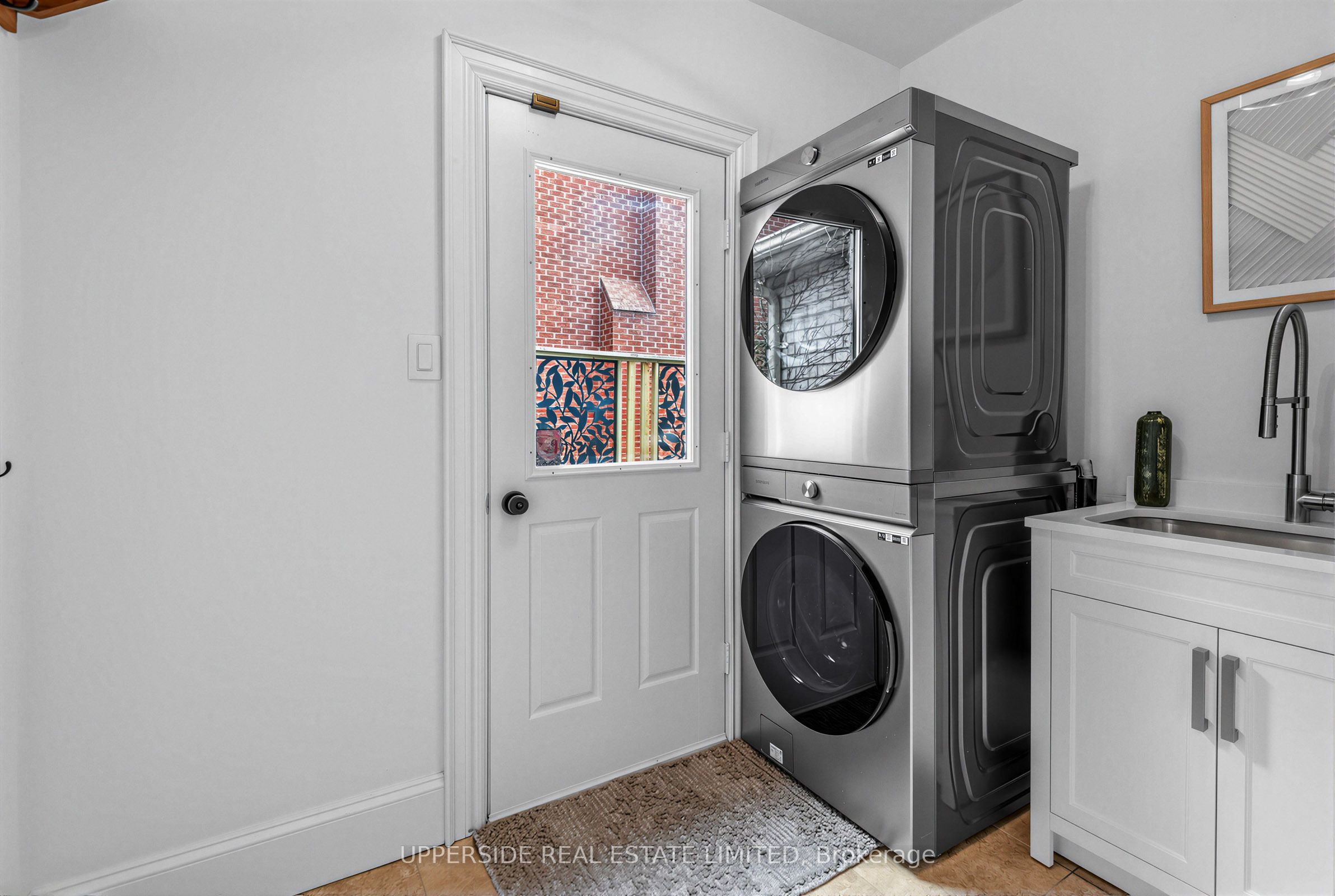 986 Stonehaven Avenue Property Photo 16
