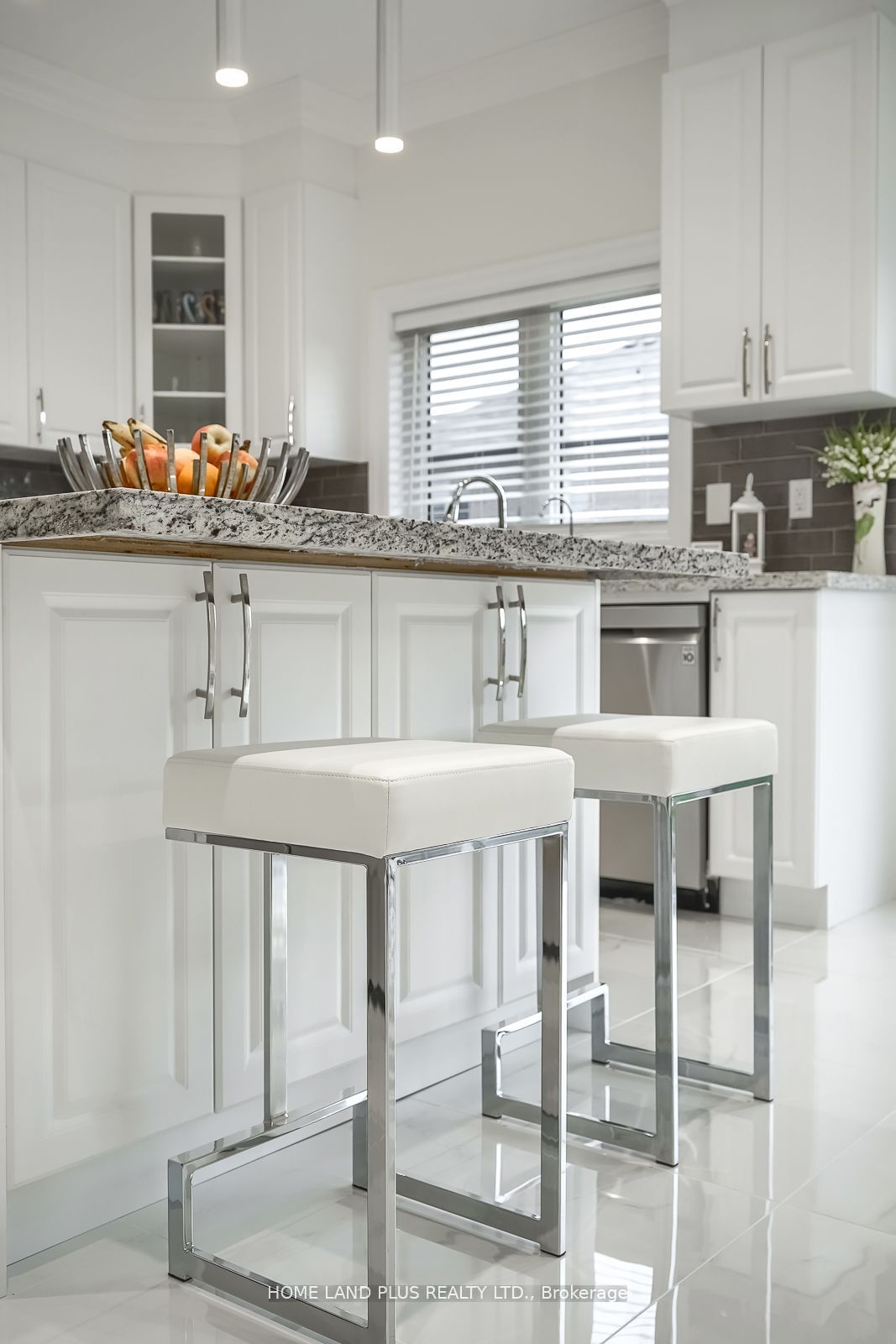 1798 Emberton Way Property Photo 13