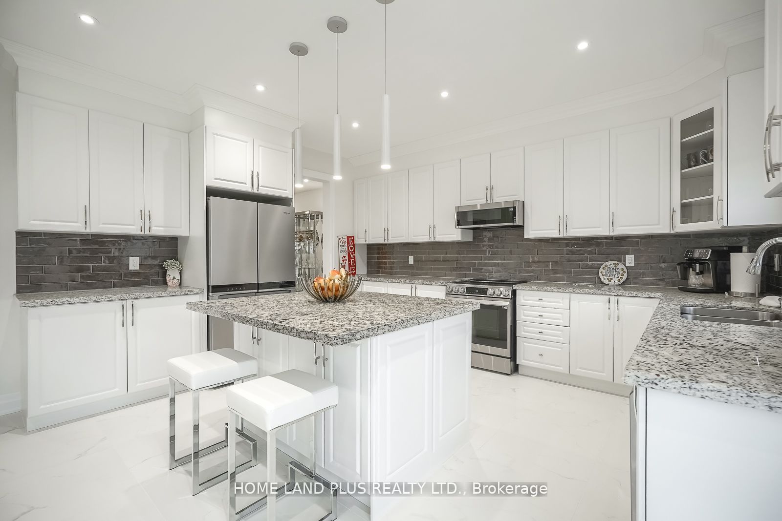1798 Emberton Way Property Photo 14