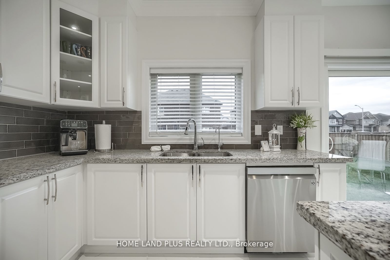 1798 Emberton Way Property Photo 17