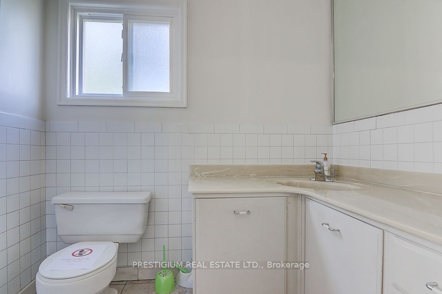 57 Laureleaf Road Property Photo 4