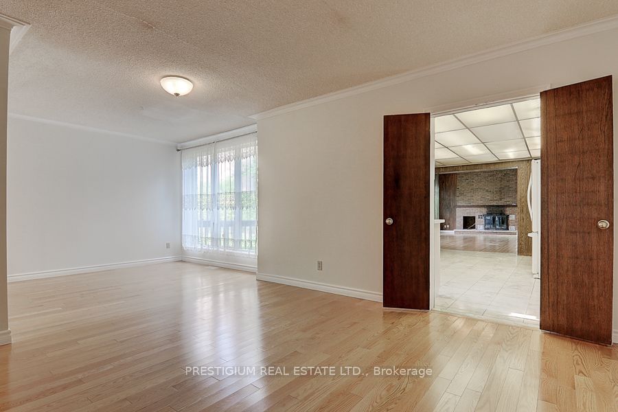 57 Laureleaf Road Property Photo 12