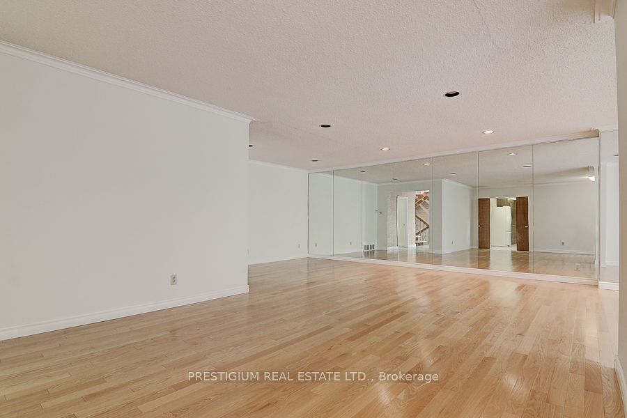 57 Laureleaf Road Property Photo 14