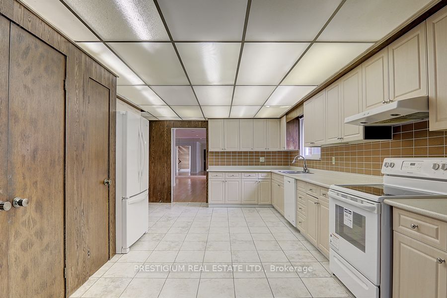 57 Laureleaf Road Property Photo 15