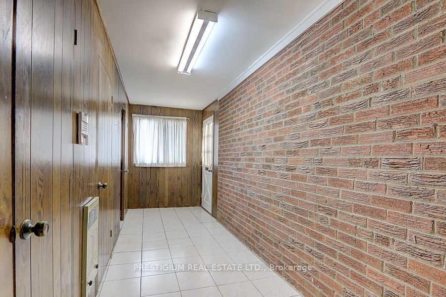 57 Laureleaf Road Property Photo 18