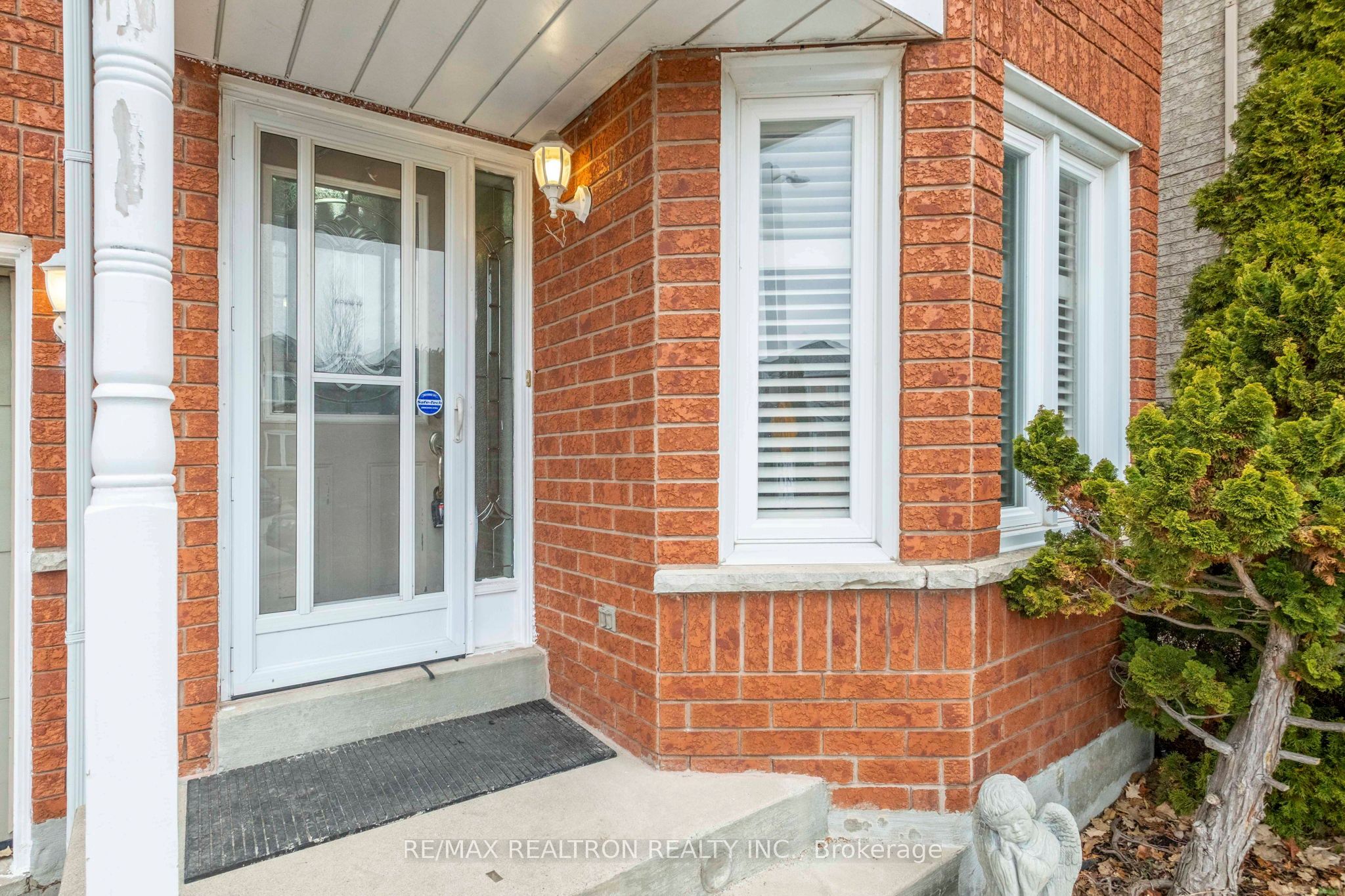 68 Lavender Place Property Photo 3