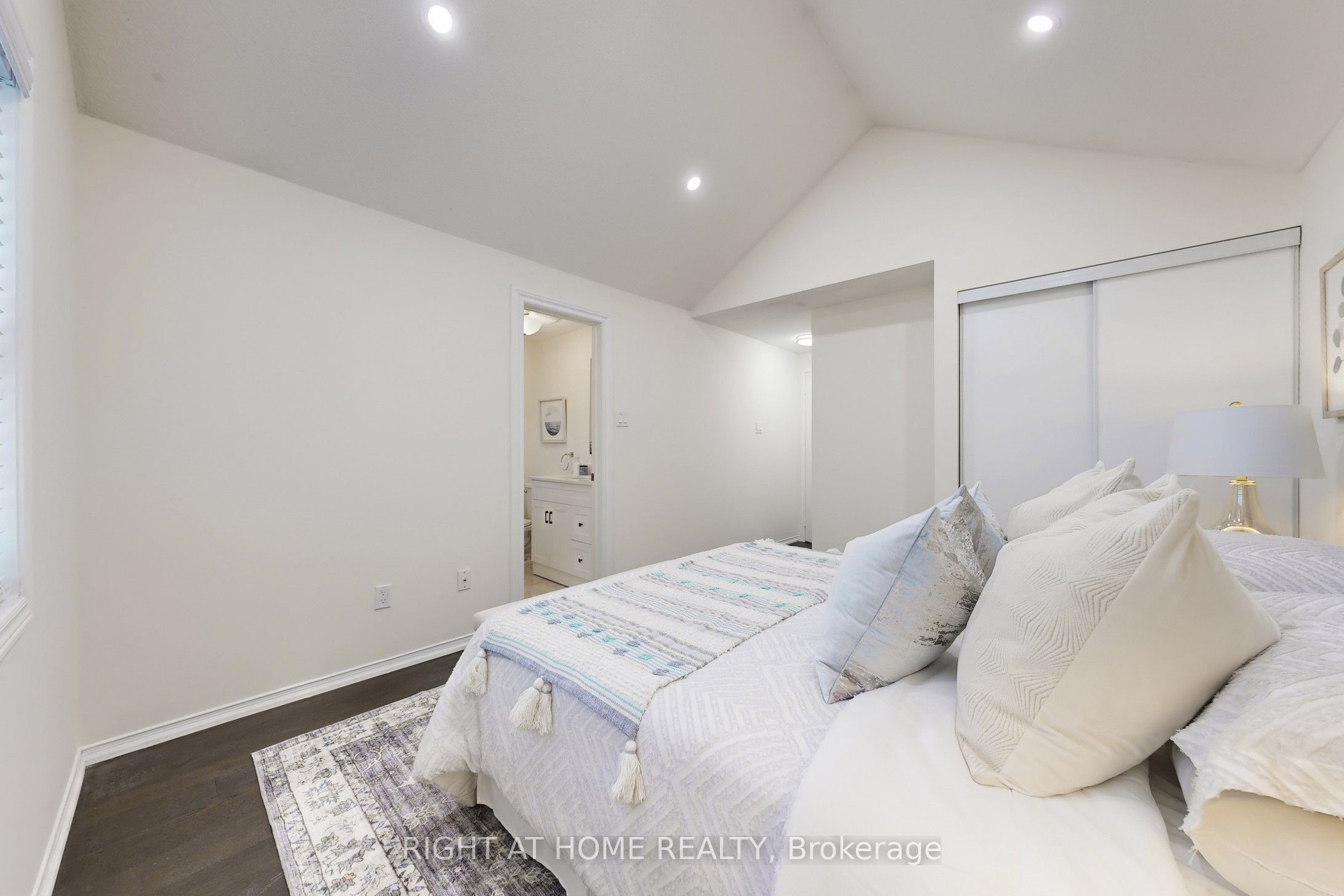 18 Brandy Lane Way Property Photo 23