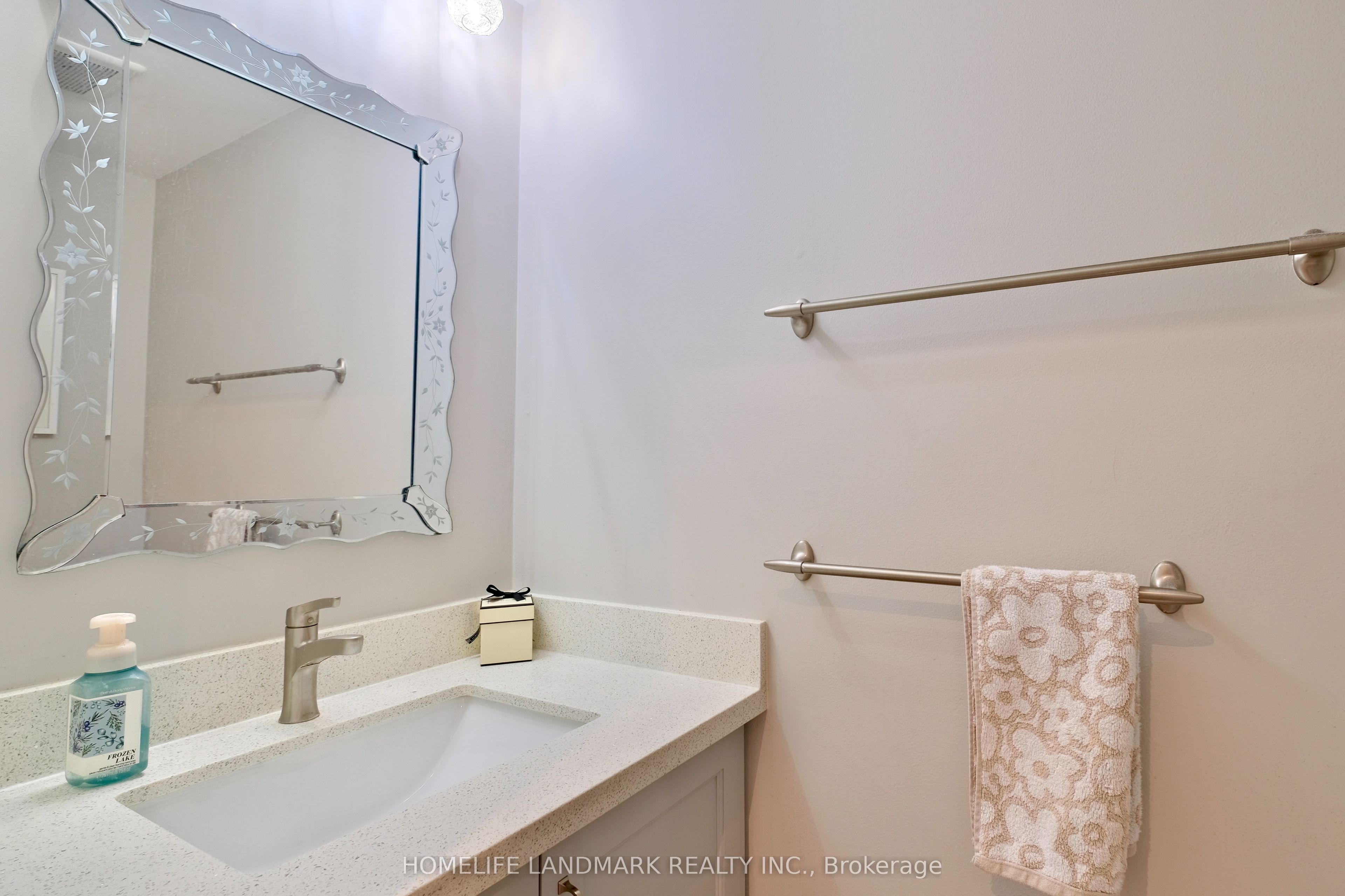 109 Tangmere Crescent Property Photo 8
